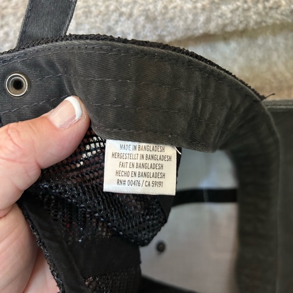 NWOT American Needle embroidered patch Bee Daring mesh trucker hat. Never worn. - Picture 4 of 7